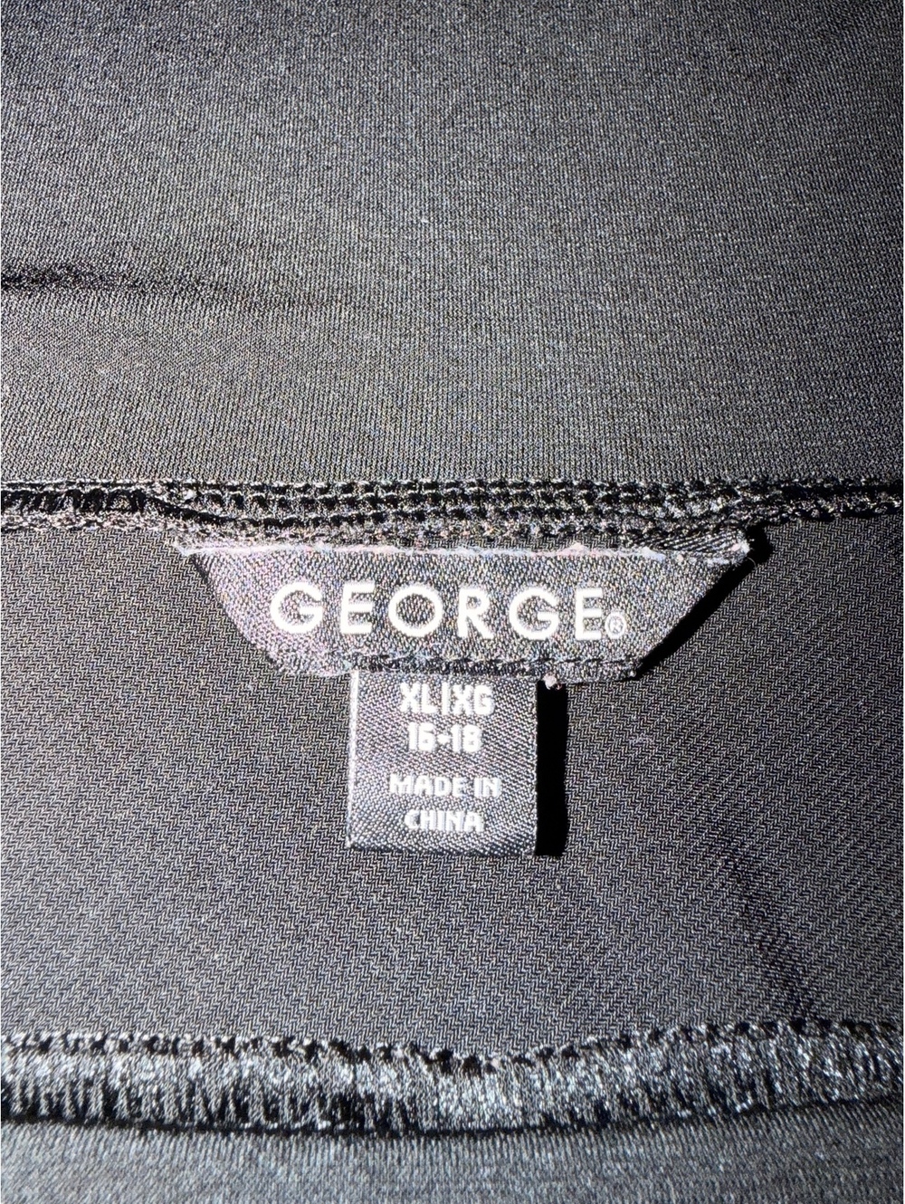 George Mini skirt - Picture 3 of 3